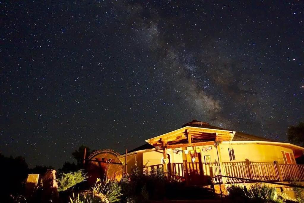 موآب Red Moon Lodge المظهر الخارجي الصورة