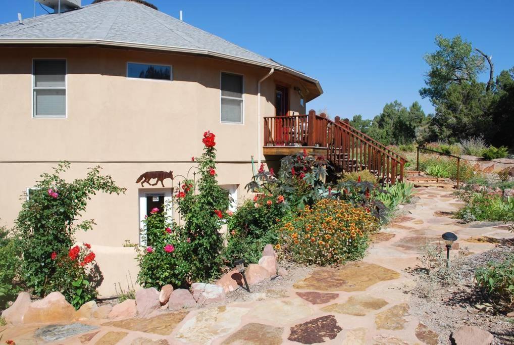 موآب Red Moon Lodge المظهر الخارجي الصورة